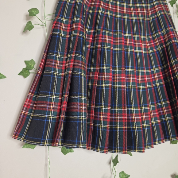 Vintage Wool Pleated Wrap Plaid Skirt & Matching Shoulder Sash Tartan Set - Picture 10 of 11